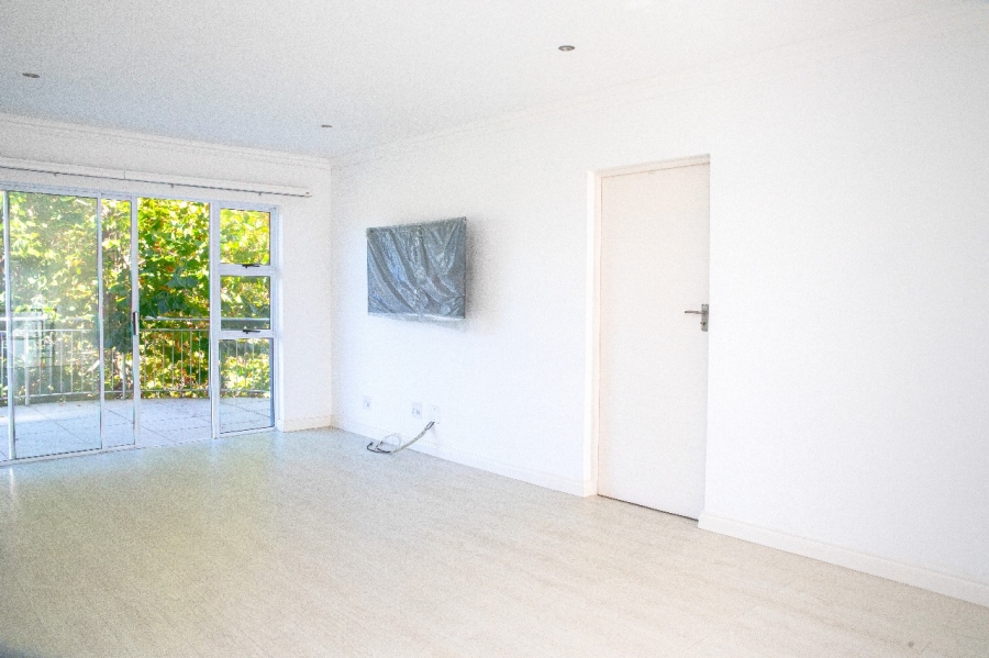 5 Bedroom Property for Sale in Beacon Bay Eastern Cape